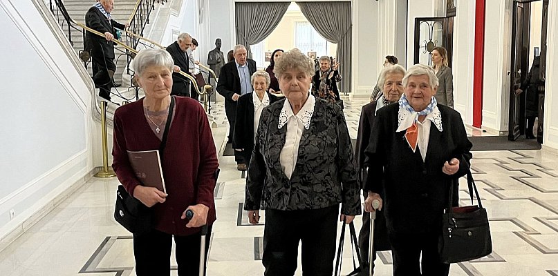 „Dzieci Zamojszczyzny” na sejmowych korytarzach