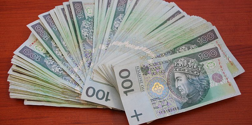 Biłgorajscy milionerzy i e-pity. Skarbówka podsumowała rok