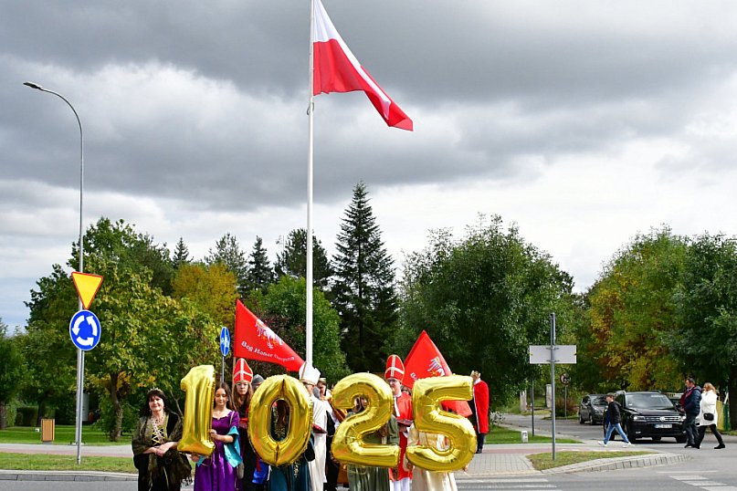 Tarnogród. Piknik historyczny i koronacja na miejskim rynku. Przypomnieli historię sprzed 1000 lat