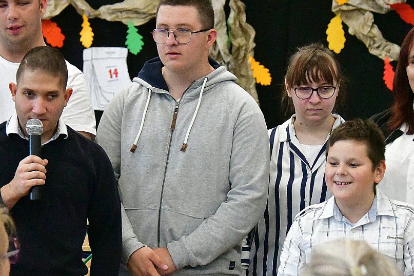 Uroczysta akademia z okazji DEN w Zespole Szkół Specjalnych w Biłgoraju