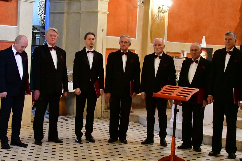 W rytmie wiary i tradycji: Siedem chórów w Koncercie Pieśni Maryjnej w Goraju