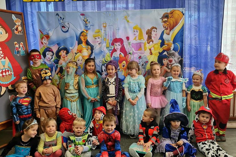 Dzień Postaci z Bajek w przedszkolu w Dereźni Solskiej