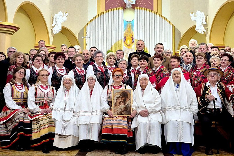 Zespół Jarzębina z Kocudzy, twórca hymnu Euro 2012 świętuje jubileusz