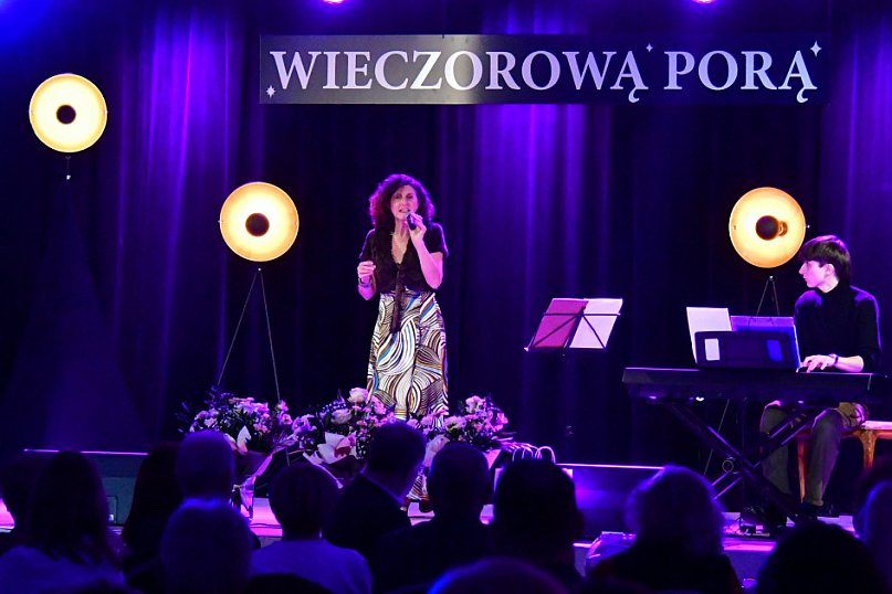 Księżpol pod niebem Paryża. Francuska piosenka królowała w GOK-u