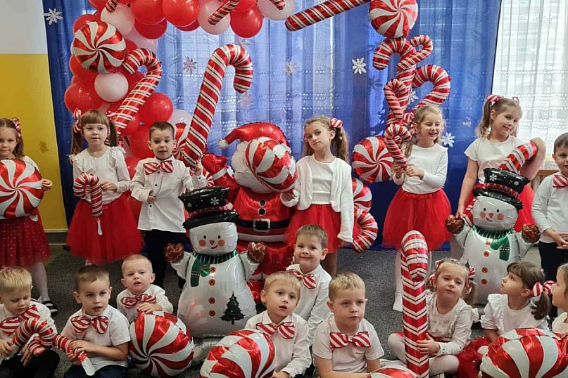 Świąteczny dzień w przedszkolu w Dereźni Solskiej - radość, kolędy i magia Bożego