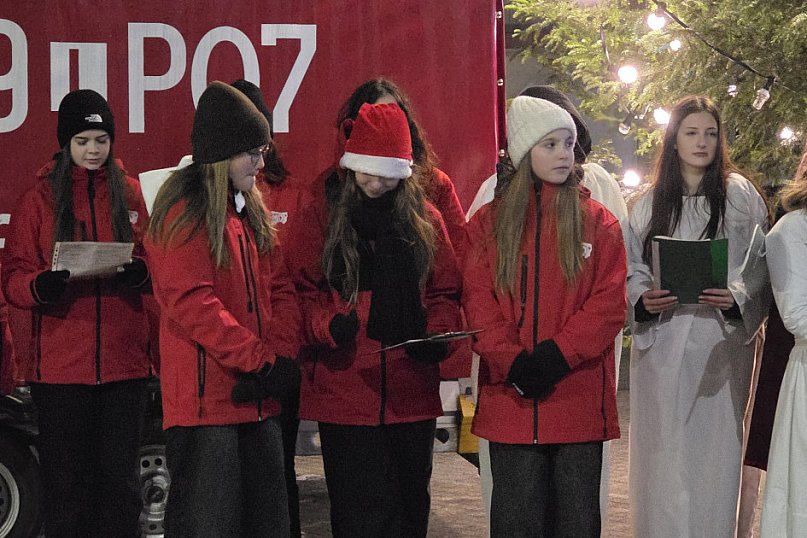 Strażackie kolędowanie w Tarnogrodzie. Młodzież z MDP zagrała dla mieszkańców