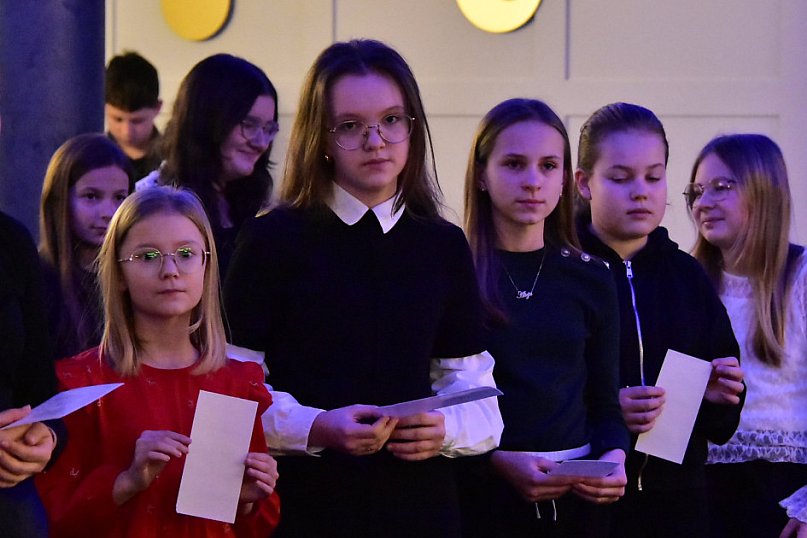 Oazowa wspólnota przy wigilijnym stole. Wyjątkowy opłatek młodych w Glinach