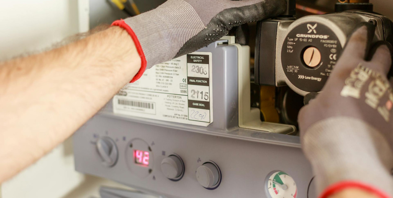 Opaski zaciskowe – jak wybrać odpowiedni rodzaj i dlaczego mają znaczenie w każdej