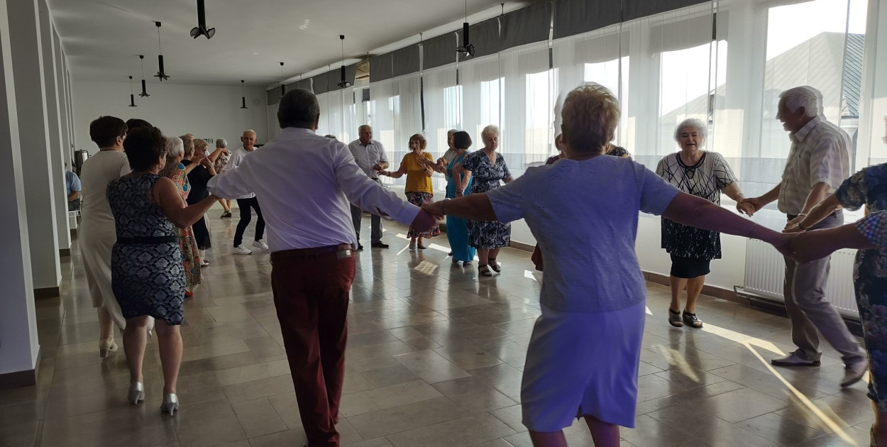 Udany Bal Seniora w Józefowie