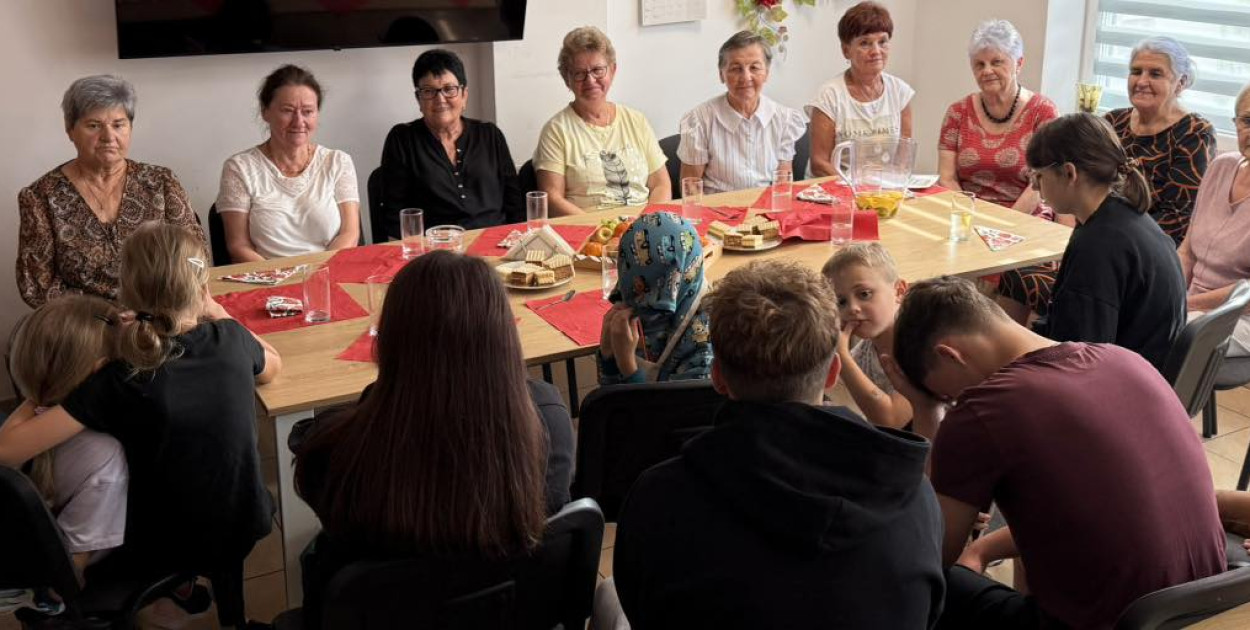 Powiat biłgorajski. Międzypokoleniowe lepienie pierogów