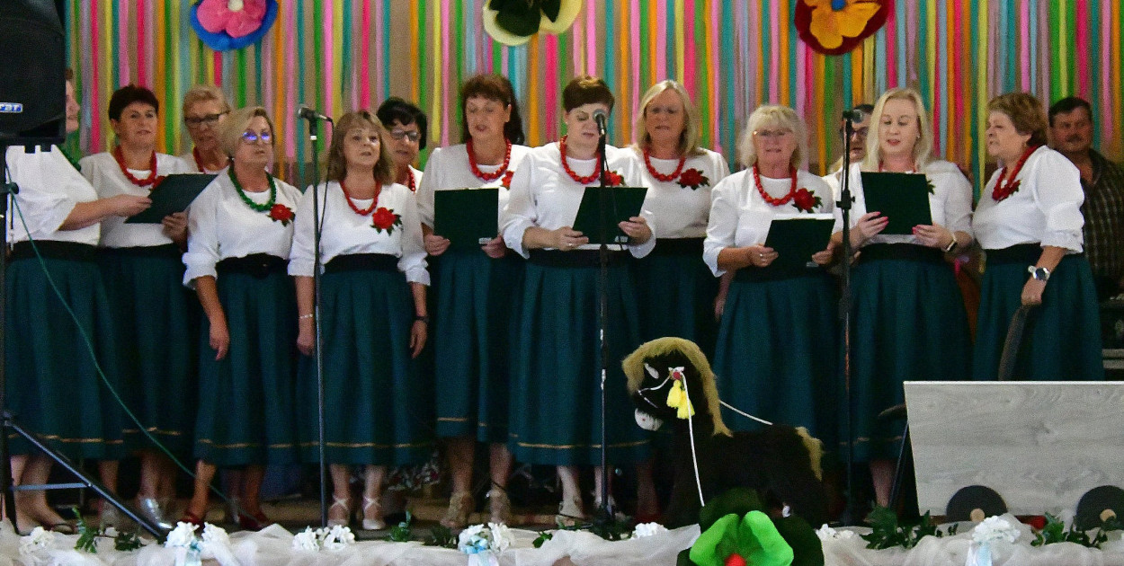 Folk łączy pokolenia w gminie Józefów