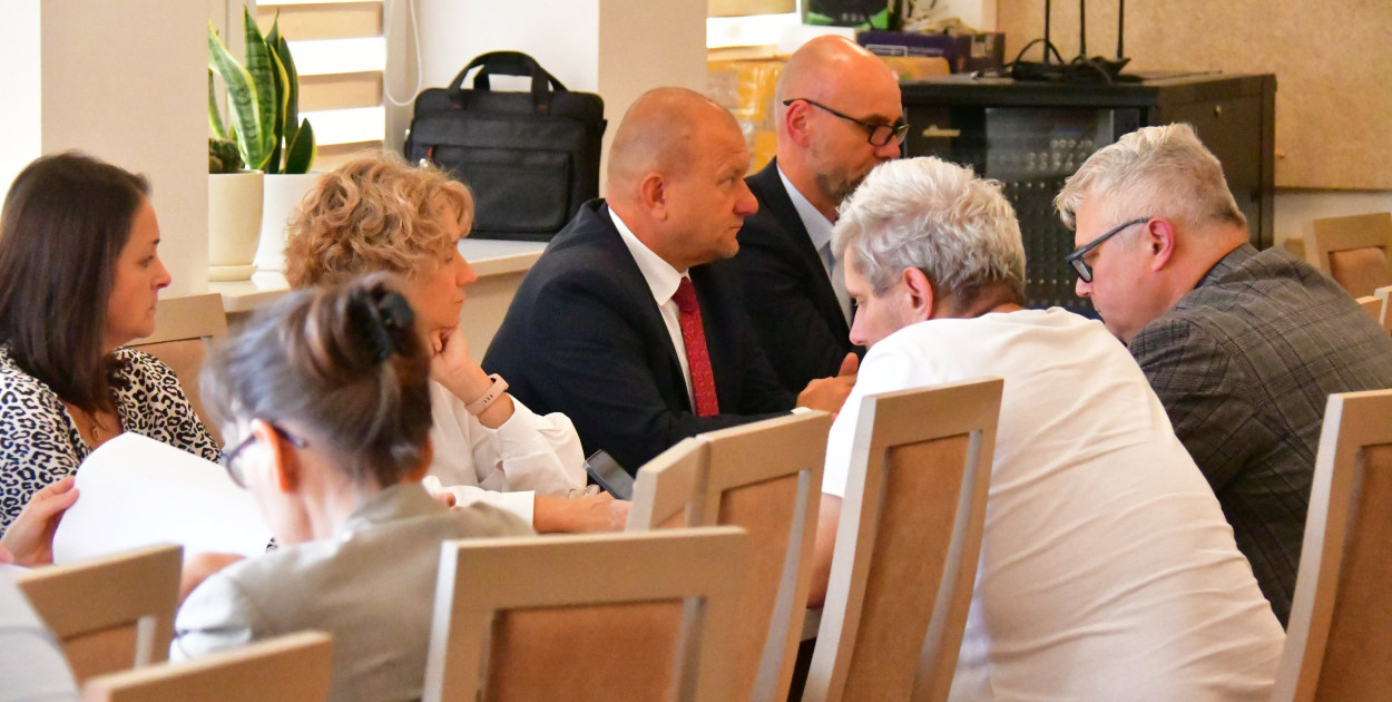Wójt Świerczyński informuje. Kluczowe decyzje na sesji Rady Gminy Biłgoraj