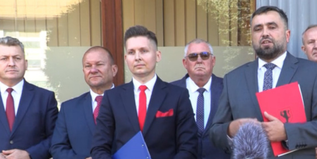 Burmistrz Turobina poza strukturami PiS