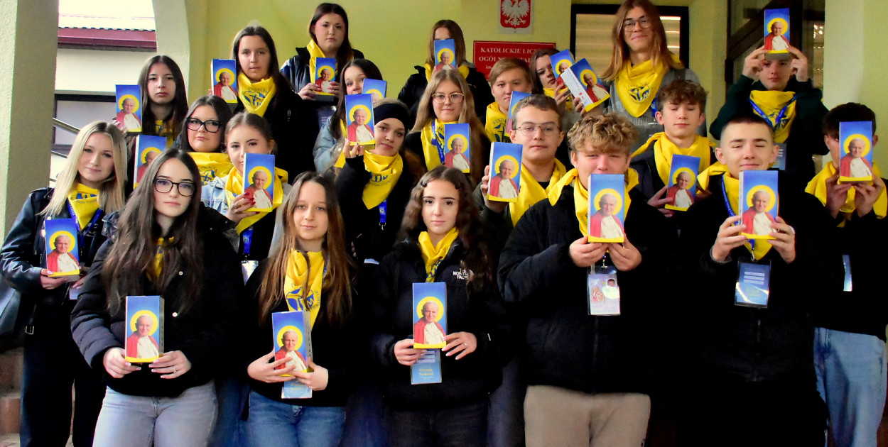 Młodzież \"Katolika\" włączyła się w zbiórkę na Dzieło Nowego Tysiąclecia