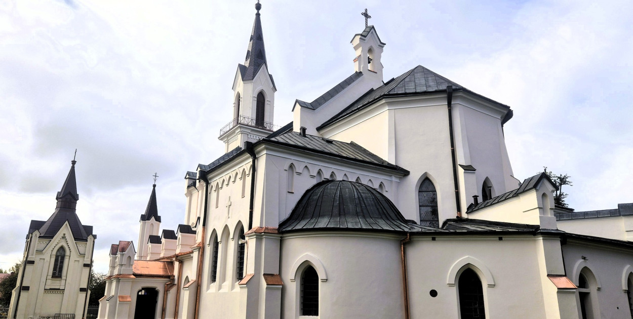 Zabytkowy kościół we Frampolu po remoncie: Nowa elewacja, dach i...