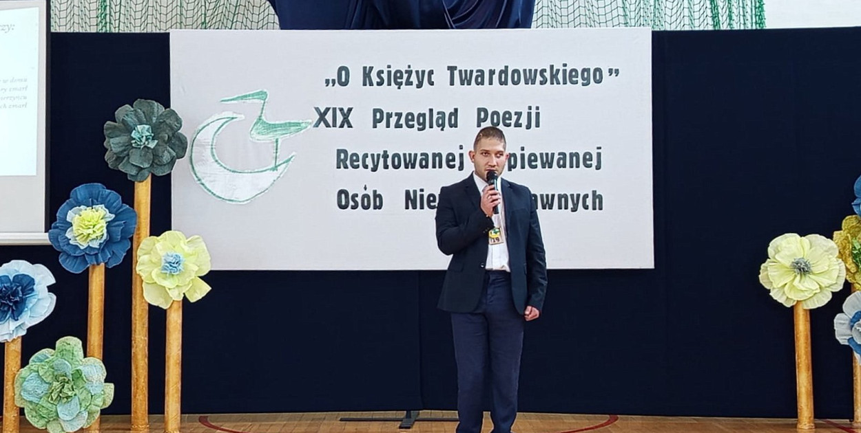 O księżyc Twardowskiego i jubileusz w Biszczy: Poezja, serce i 20 lat pracy z pasją