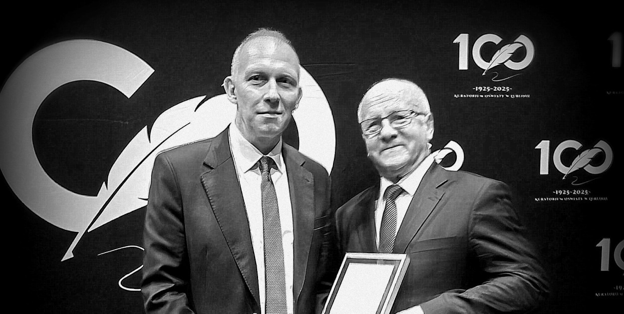Dyrektor Marian Łosiewicz wyróżniony Medalem 100-lecia Kuratorium Oświaty (Foto: SOS Wioski Dziecięce/Facebook)