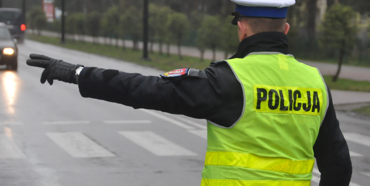 Uciekał przed policjantami, bo miał zatrzymane prawo jazdy