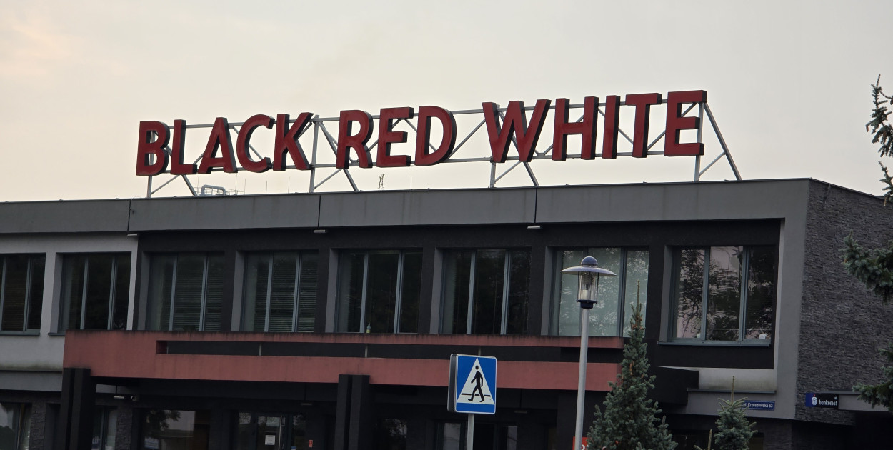 Dobre wieści od Black Red White (FOTO: Siedziba BRW w Biłgoraju)
