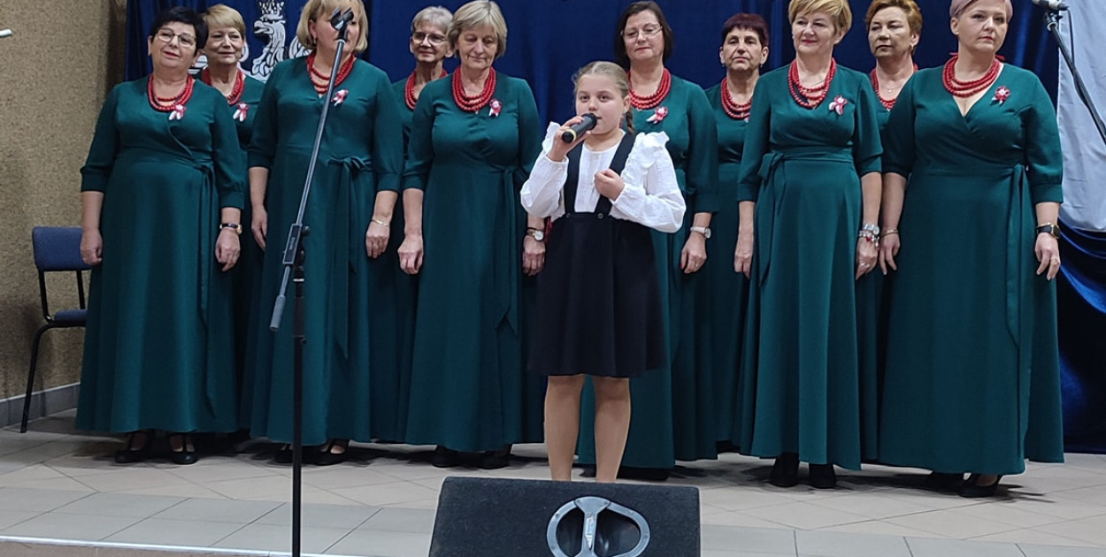 Lipiny Dolne uczciły pamięć przodków: Relacja z Wieczornicy Patriotycznej