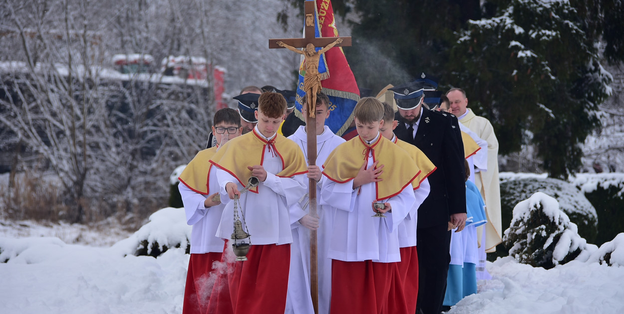 Wprowadzenie relikwii św. Jana Pawła II do Chmielka