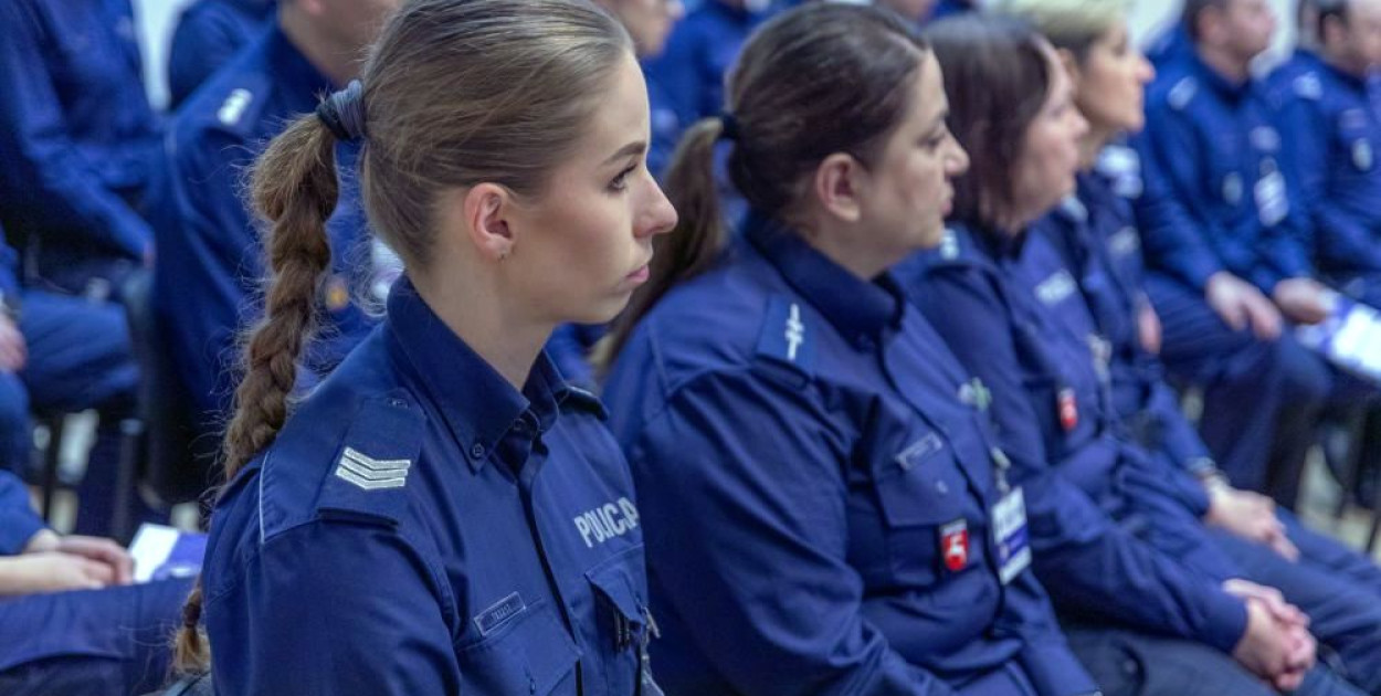 Sierż. sztab. Milena Mazur na podium Ogólnopolskiego Konkursu Oskarżycieli Publicznych