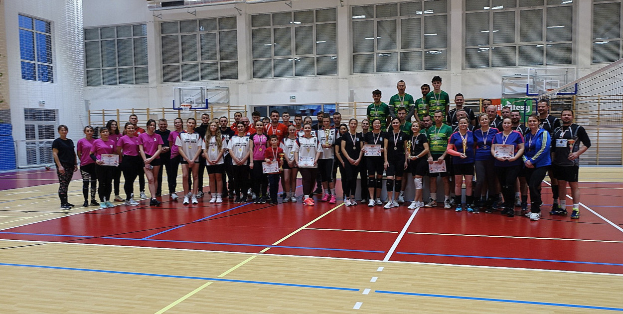 Sarvita i Iskra Triumfują w XII Turnieju o Puchar Wójta Potoka Górnego