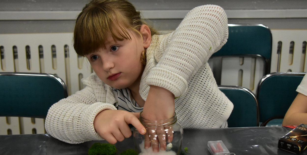 Lampiony, choinka i św. Mikołaj. Świąteczne warsztaty we Frampolu