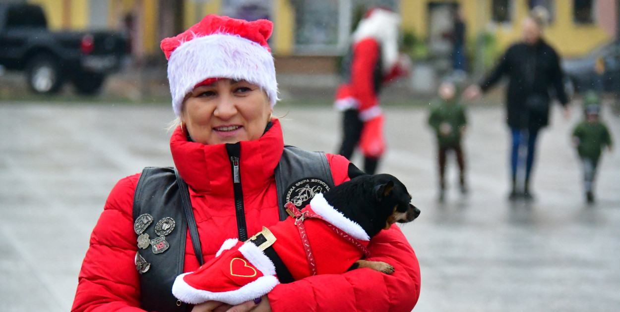 MotoMikołaje 2025 – paczki dla podopiecznych Wioski Dziecięcej i małych pacjentów