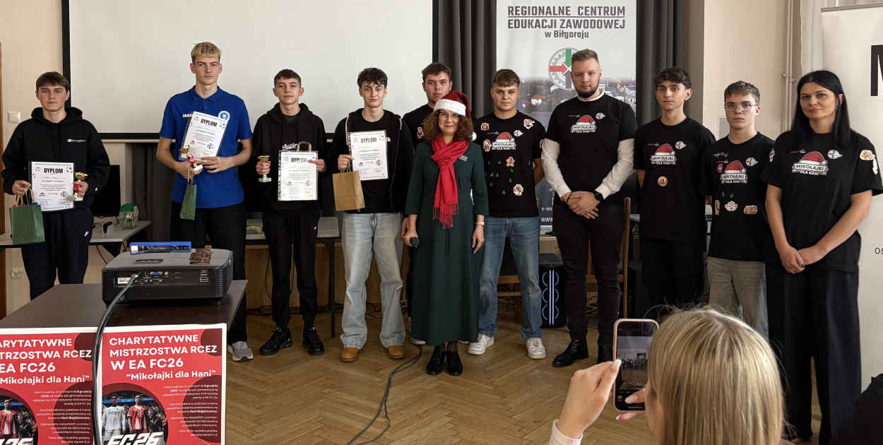 Mistrzowie Pomagania z RCEZ