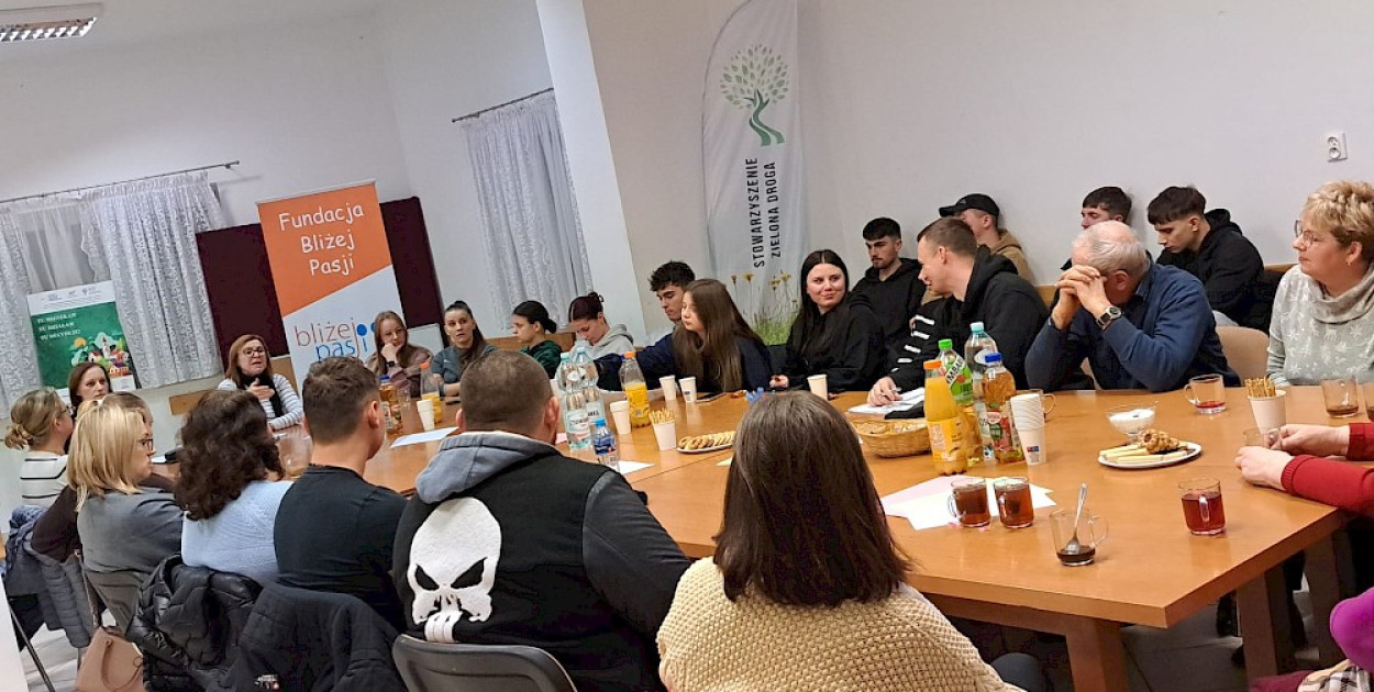 Kawiarenka obywatelska w Dąbrowicy - budynek remizy jako dobro wspólne mieszkańców