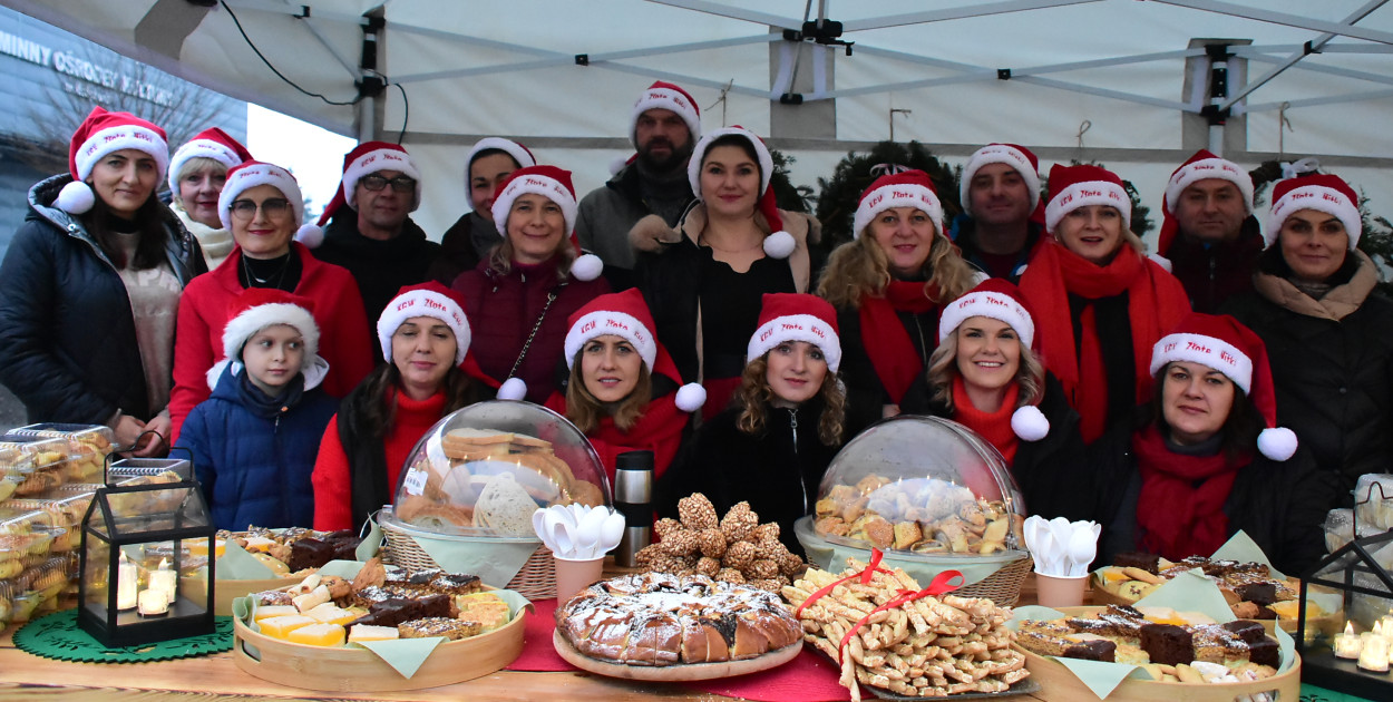 Świąteczna wieczorynka w Księżpolu: Integracja i Kolędowanie z KGW Złote Nitki