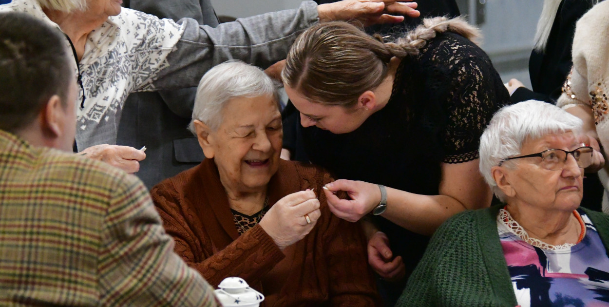 Jasełka, opłatek i modlitwa. Wyjątkowy wieczór wigilijny DPS dla Kombatantów