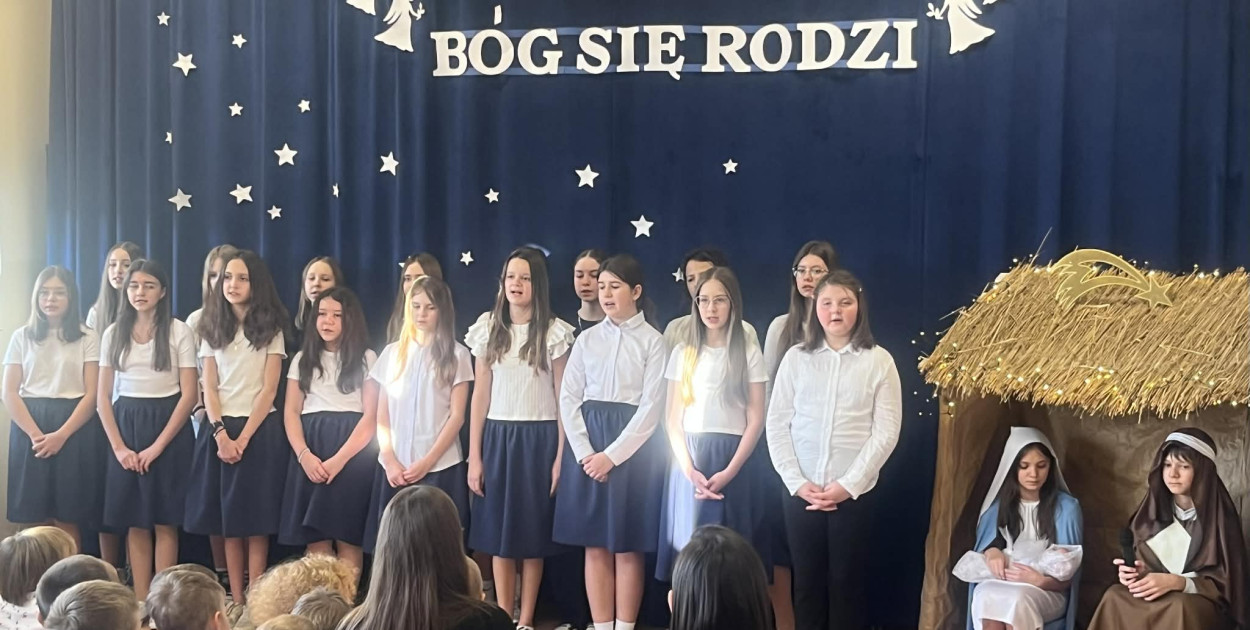 „Bóg się rodzi…” – wzruszające jasełka w Szkole Podstawowej w Woli Radzięckiej
