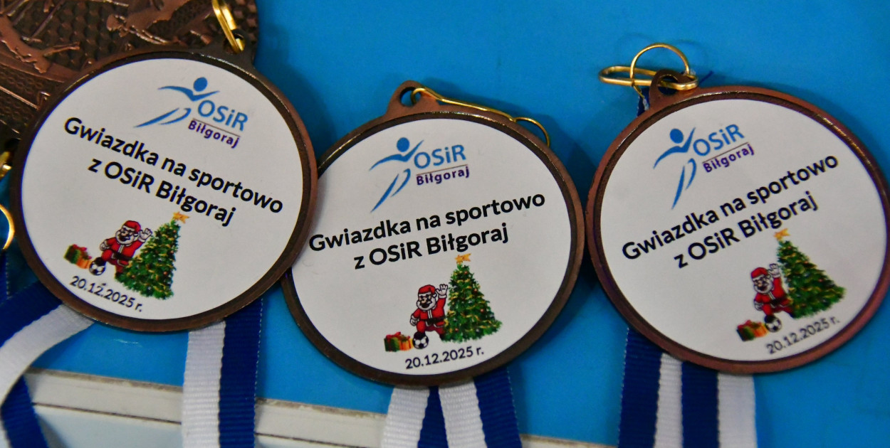 Biegi, rzuty i kalistenika. Świąteczna rywalizacja najmłodszych na obiektach OSiR