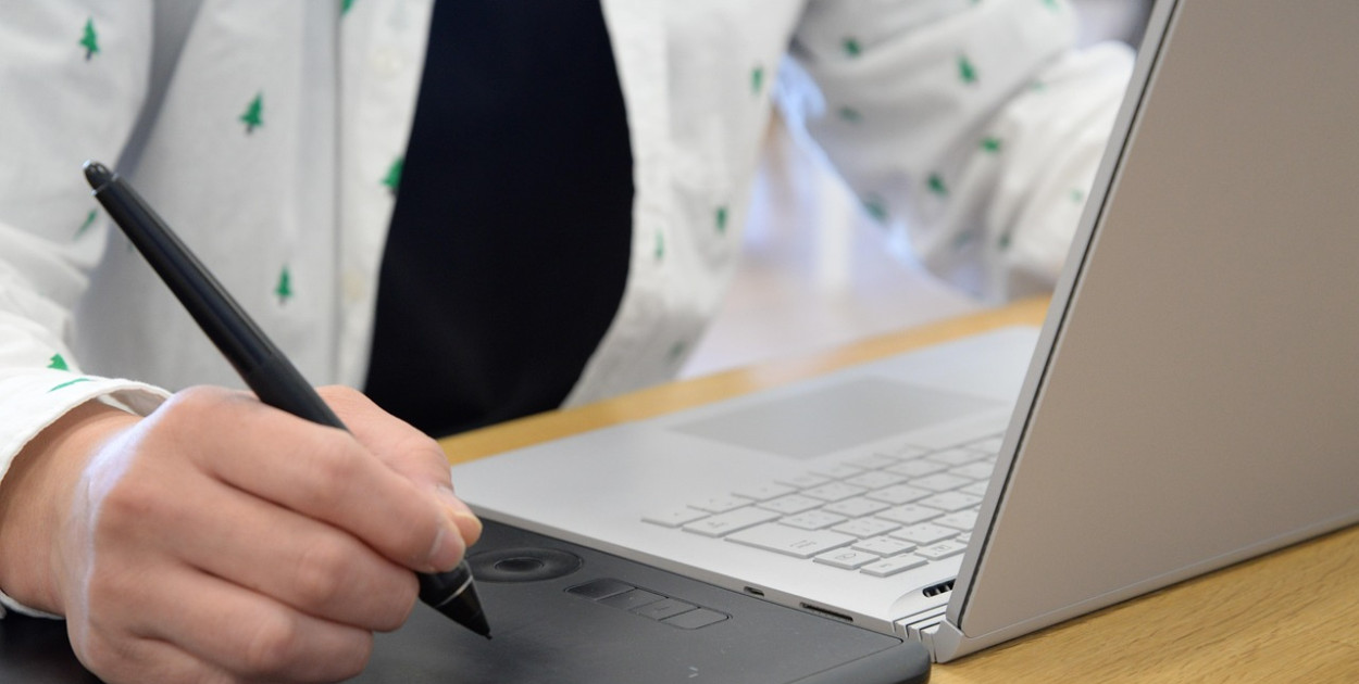 56 nowych urządzeń komputerowych dla uczniów z gminy Potok Górny (Foto: yatsusimnetcojp z Pixabay)