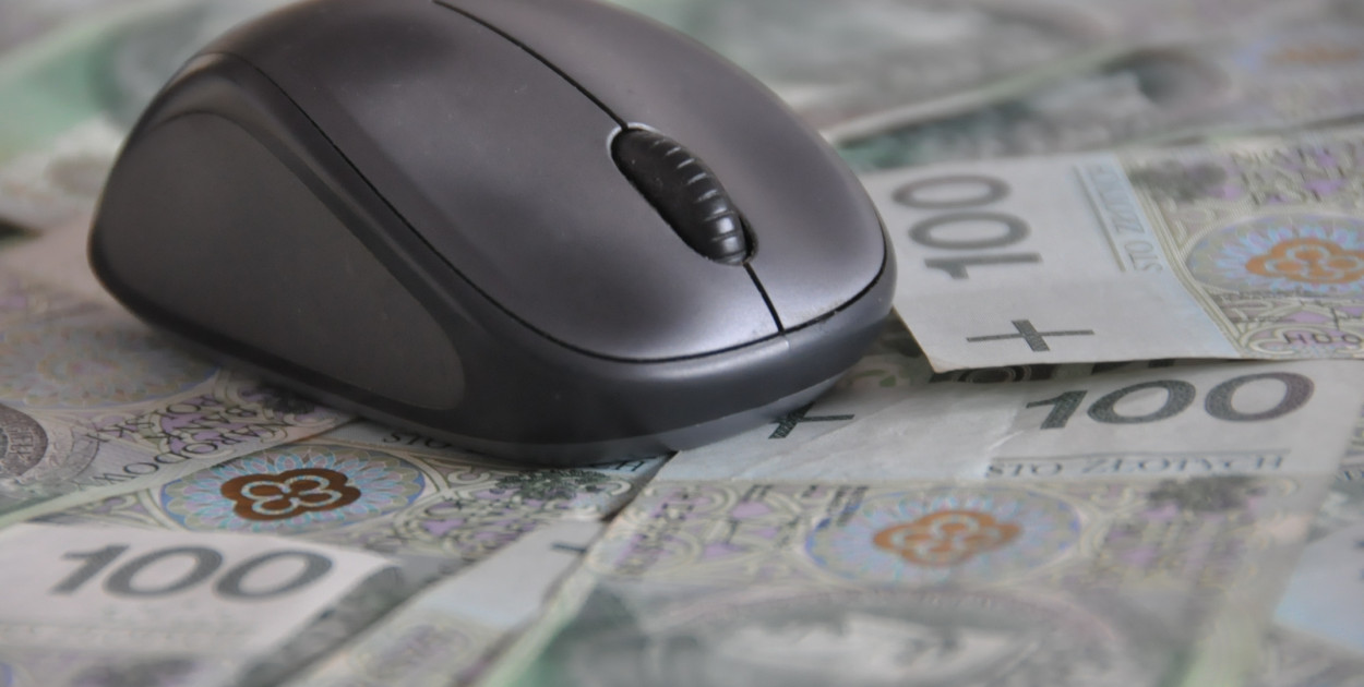 Myślała, że pomaga córce, niestety straciła 1 tys. zł