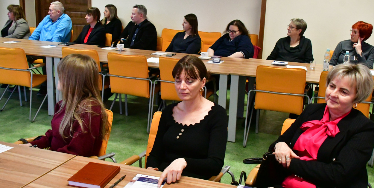 Konsultacje dla NGO w Starostwie Powiatowym (FOTO)