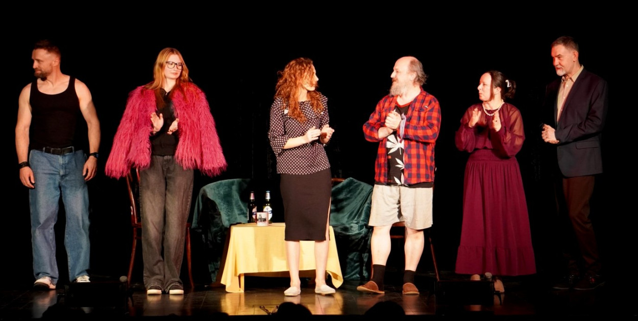 Komediowy wieczór w TOK: „Poprawka” podbiła serca widzów