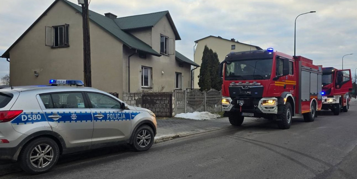 Policjanci uratowali dwie osoby przed śmiercią w pożarze