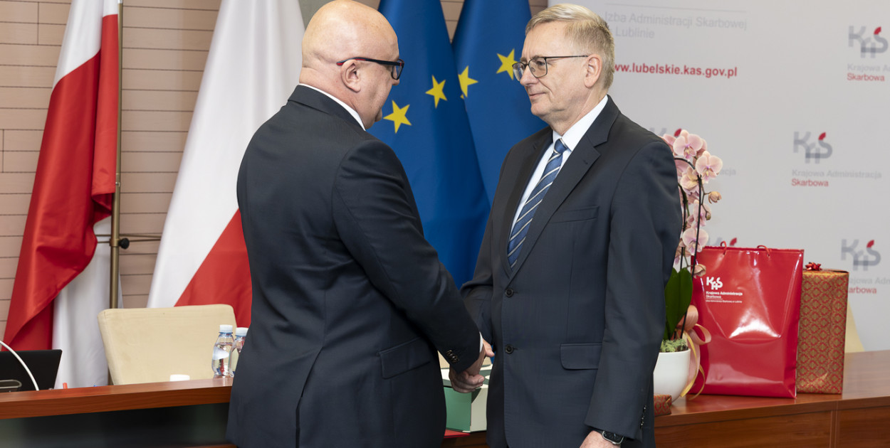 42 lata w służbie podatnikom. Naczelnik z Biłgoraja żegna się z urzędem