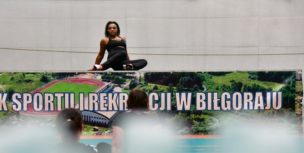 Sportowa energia i kobieca siła. Tak biłgorajanki świętowały w OSiR (FOTO, VIDEO)