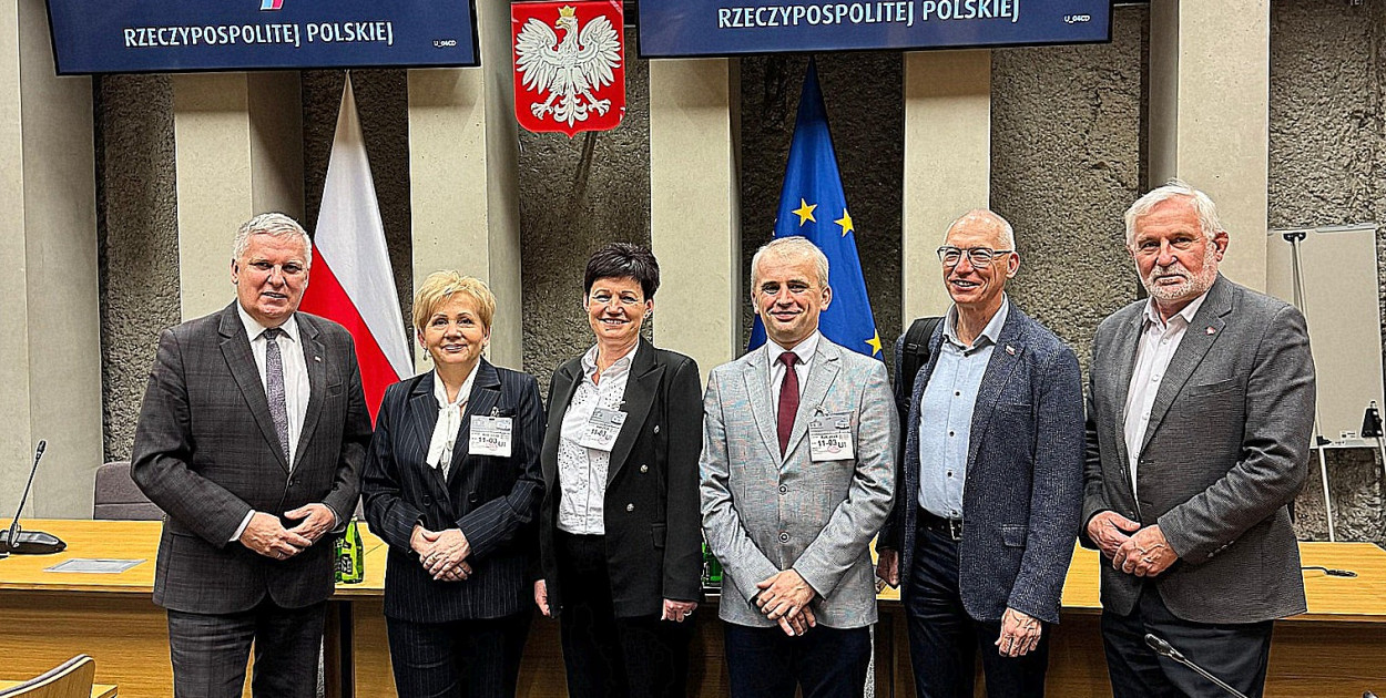 Biłgorajscy pedagodzy w Sejmie. Debata o statusie wychowawcy klasowego