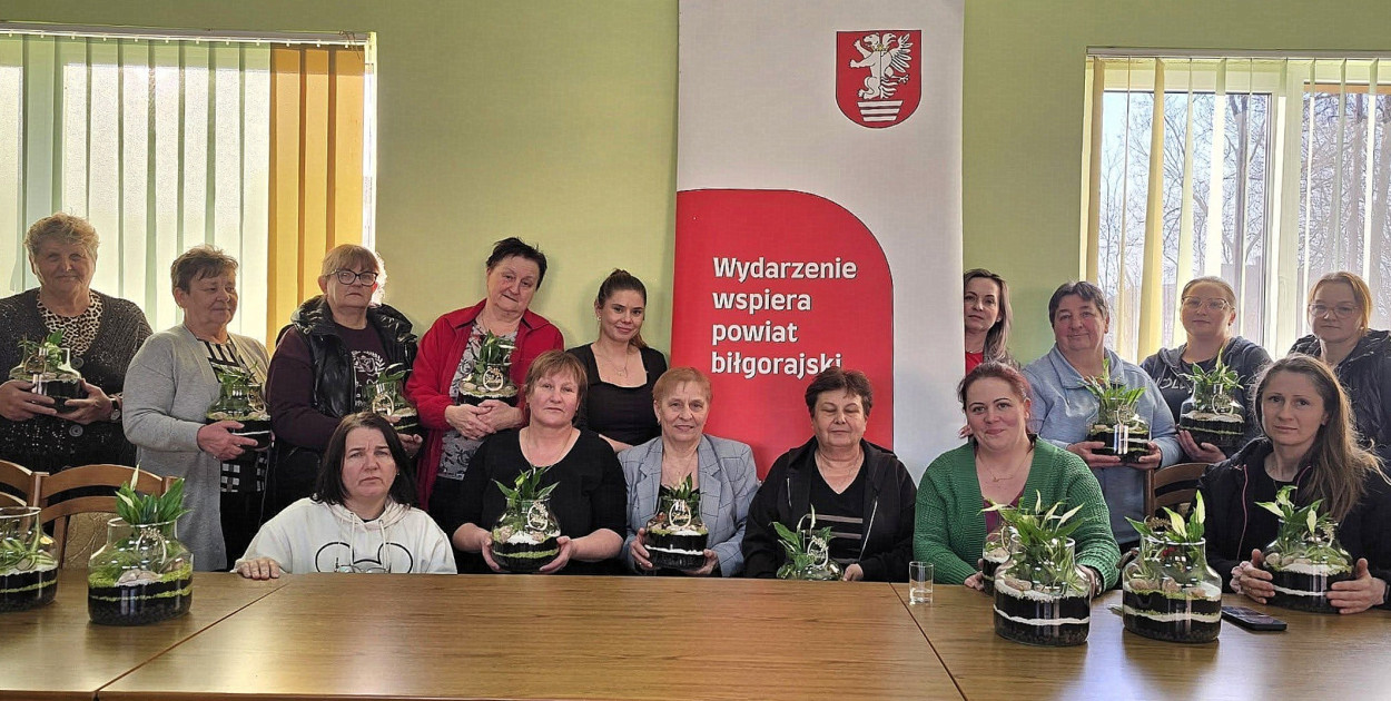 Las w szkle i wielkie serca. Zielona integracja w Potoku Górnym