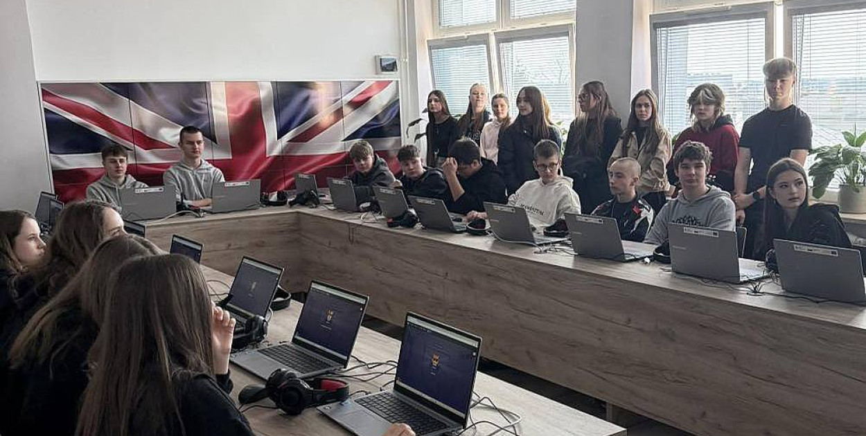 Ósmoklasiści opanowali „ONZ”! Relacja z Dni Otwartych