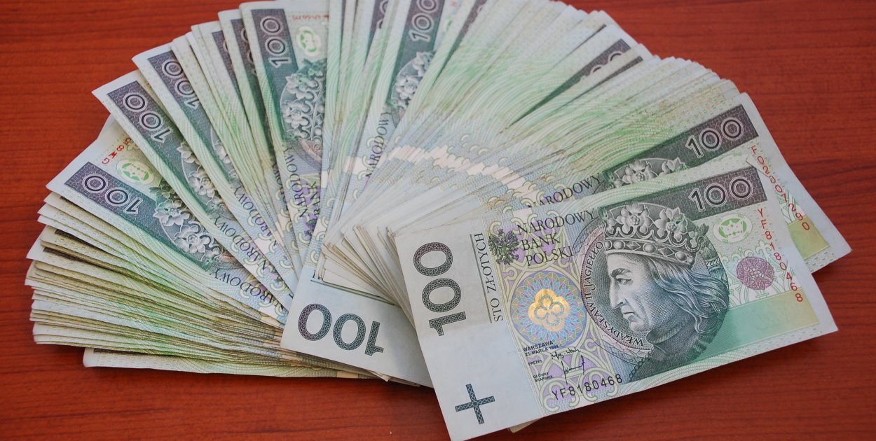 Jak 42-latka straciła 1000 zł, chcąc pomóc "znajomej"