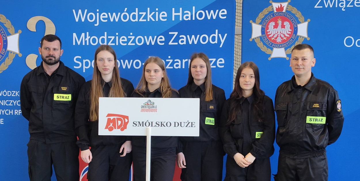 Młode strażaczki ze Smólska Dużego z sukcesem na zawodach w Piaskach