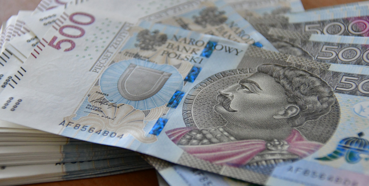 Aktualności. Myślała, że inwestuje oszczędności. Straciła około 50 tys. zł