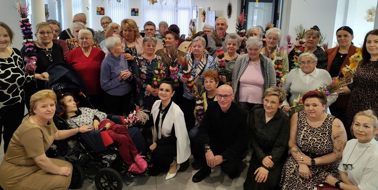 Świąteczne spotkanie w Domu Pomocy Społecznej w Dylach