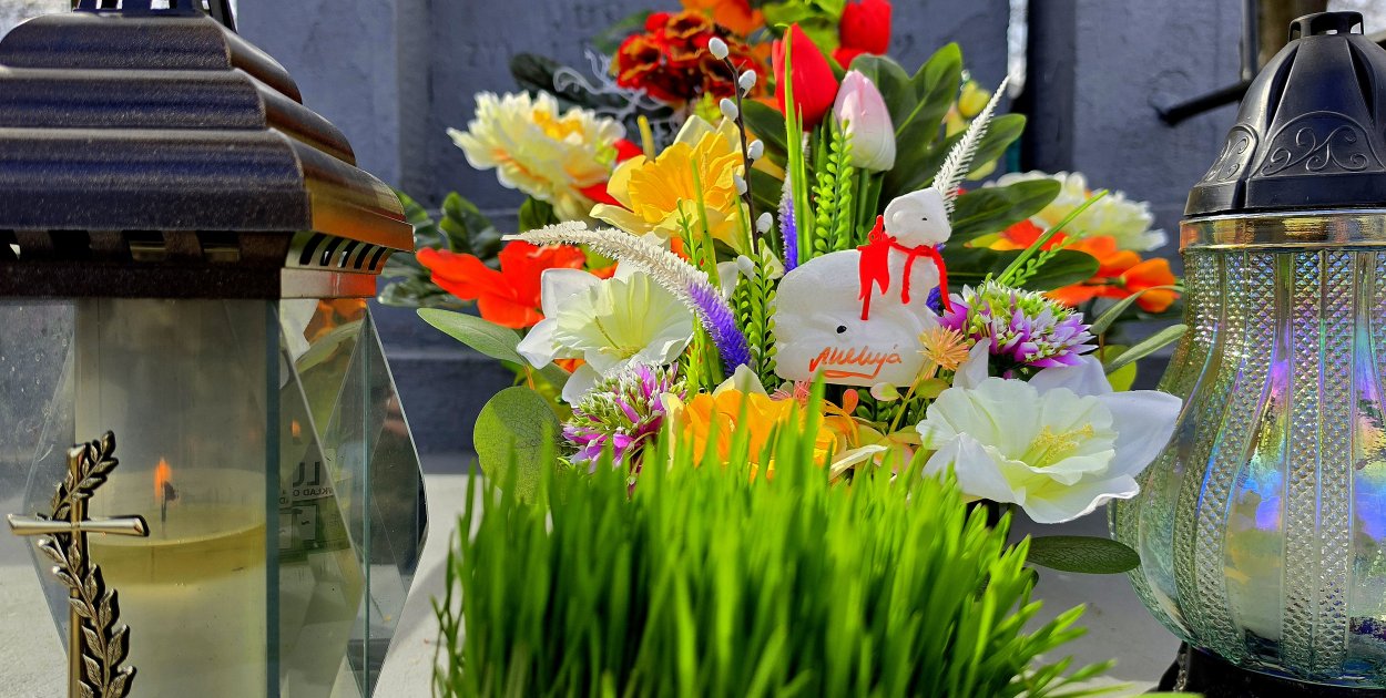 Wielkanocne odwiedziny na biłgorajskich nekropoliach (VIDEO)